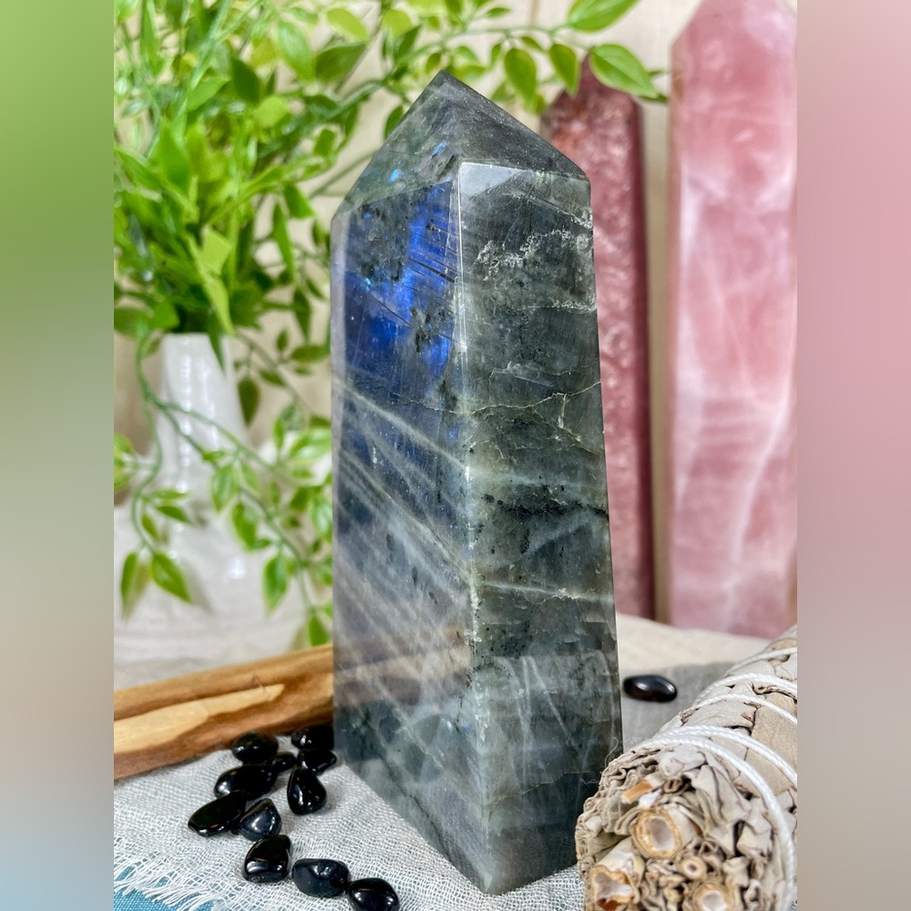 2359 Labradorite Crystal Tower with Electric Blue Flash - Picture 4 of 16
